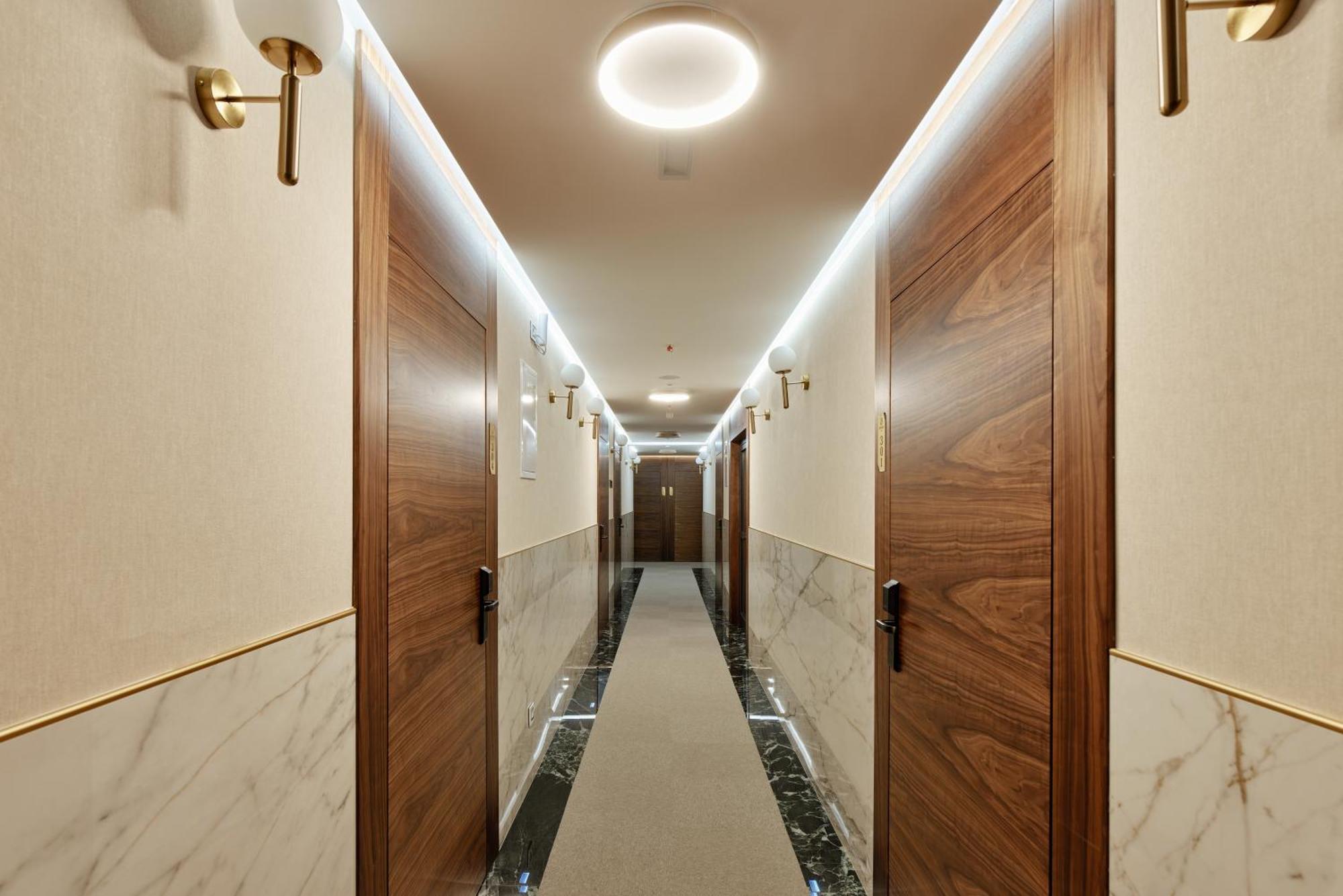 Hotel Diplomat By Aycon บุดวา ภายนอก รูปภาพ